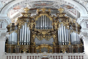 Orgel- und Harmoniumbauer/in
